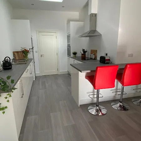 Apt 4 - Silver Spruce * Killarney