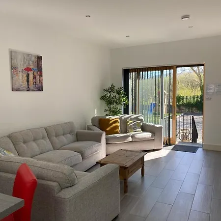 Apt 4 - Silver Spruce Appartement