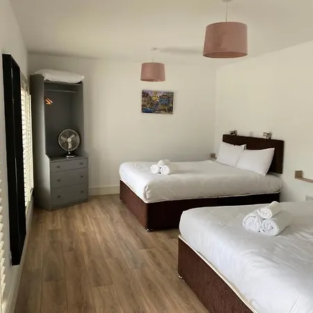 Apt 4 - Silver Spruce *
