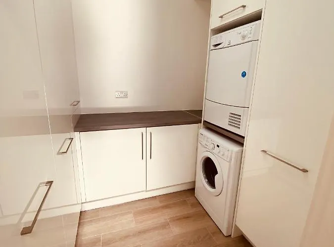 Apartment Apt 4 - Silver Spruce