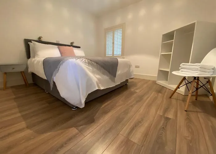 Apt 4 - Silver Spruce Apartment