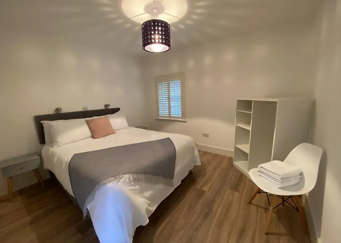 Apt 4 - Silver Spruce *