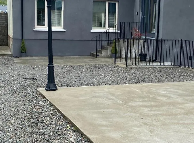 Apt 4 - Silver Spruce Apartment *