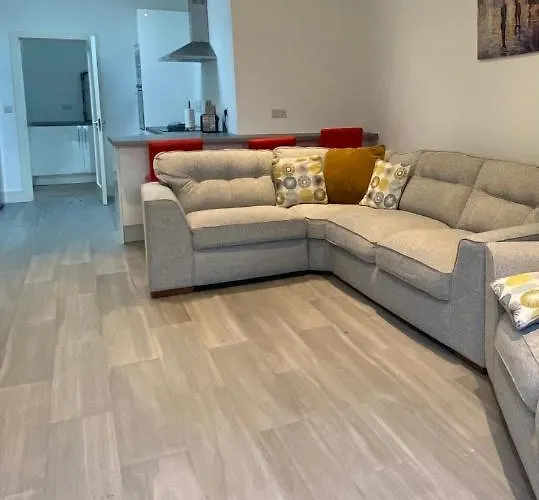 Apartment Apt 4 - Silver Spruce *