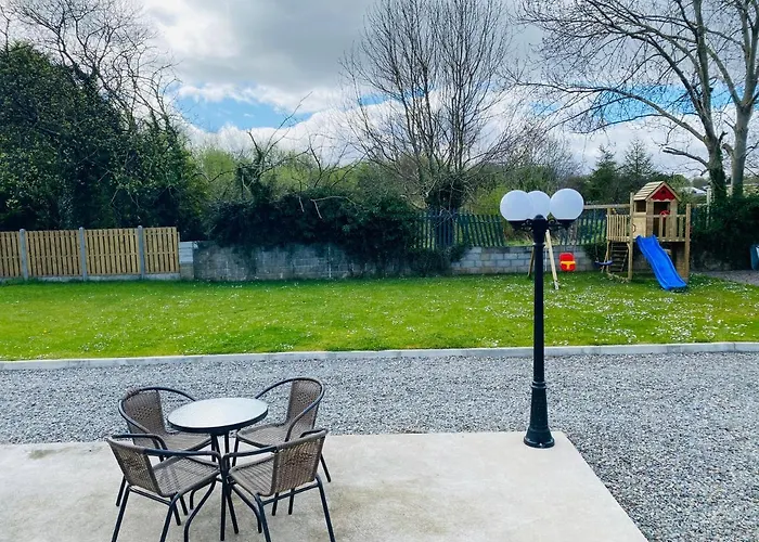 Apt 4 - Silver Spruce Apartment