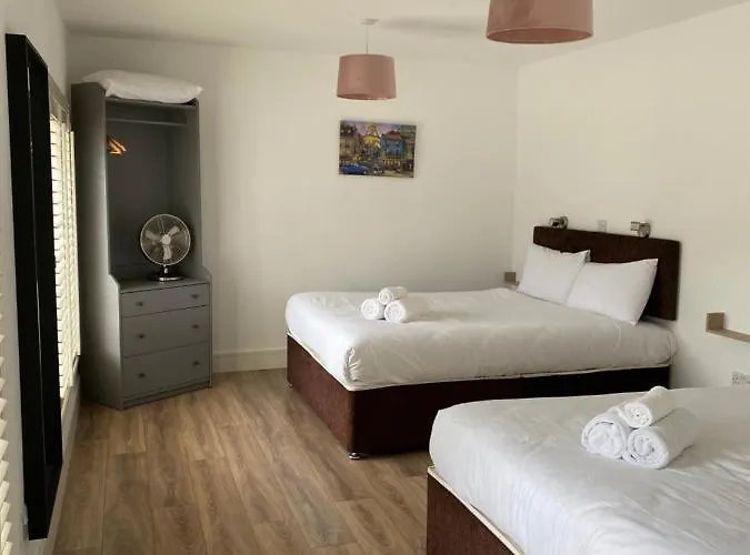 Apt 4 - Silver Spruce *